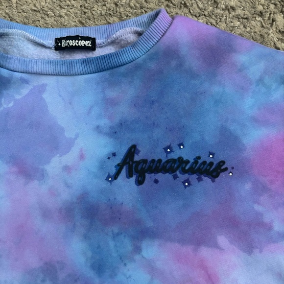 Dolls Kill Horoscopez Aquarius Cropped Sweatshirt Tie Dye - Picture 5 of 8